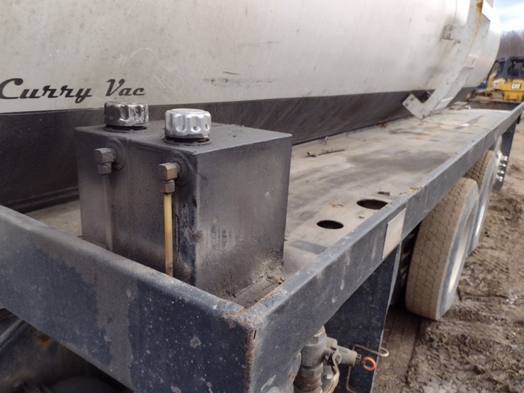 peterbilt-567-image-35