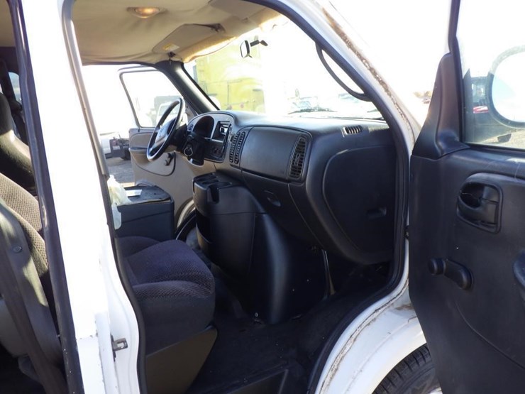 2002-dodge-ram-3500-image-6