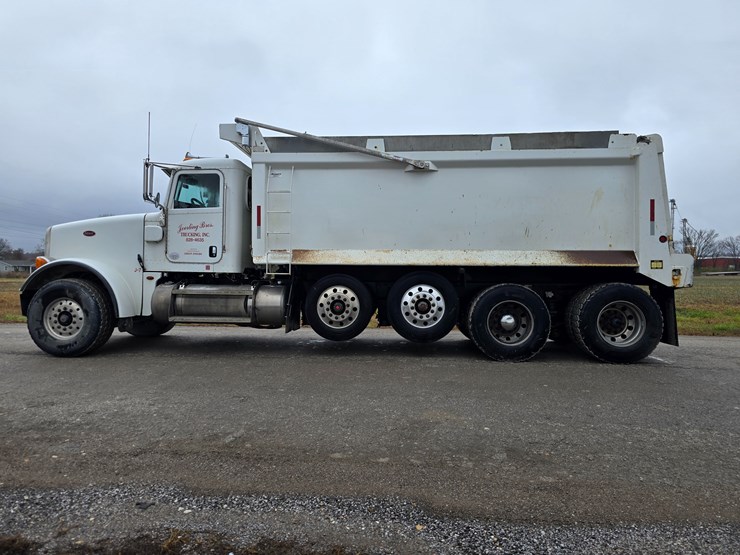 peterbilt-367-image-11