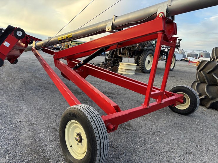 #10992-•-10x63-swing-away-auger-image-10