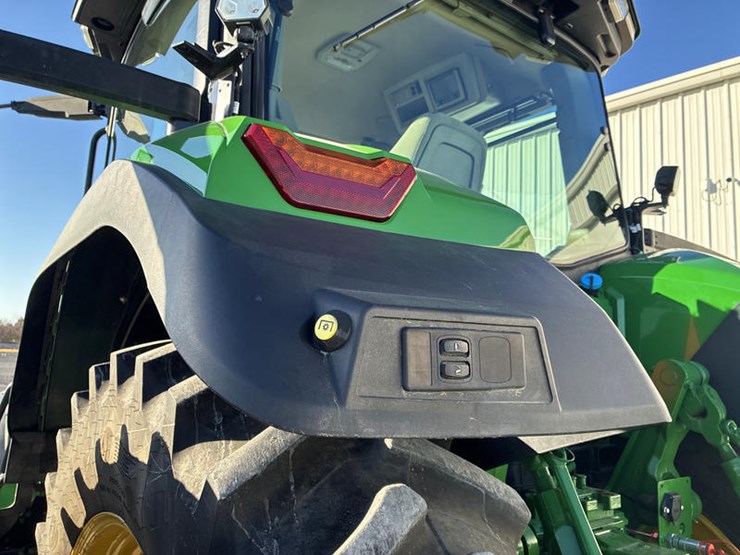 john-deere-8r-370-image-25