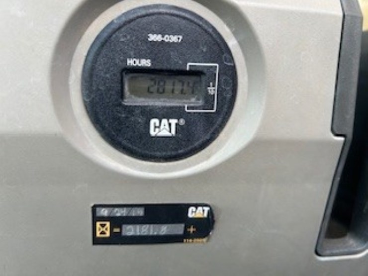 caterpillar-320fl-image-6