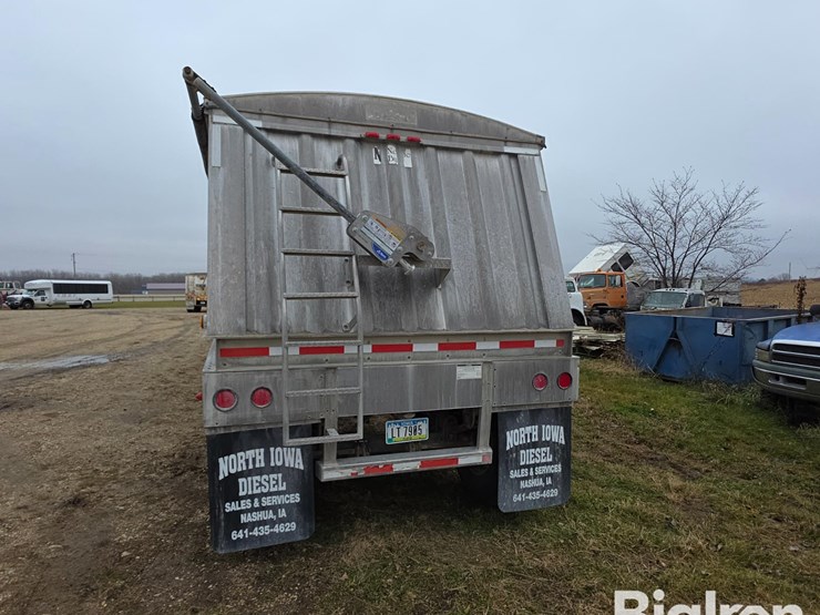 neville-trailer-image-6