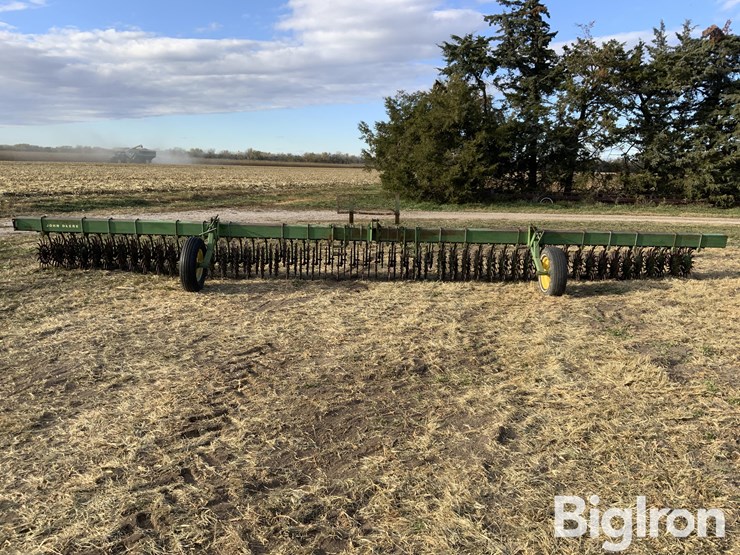 john-deere-400-image-2