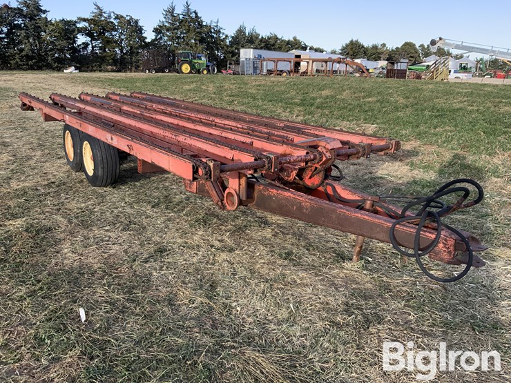 hesston-60a-stack-mover-image-3