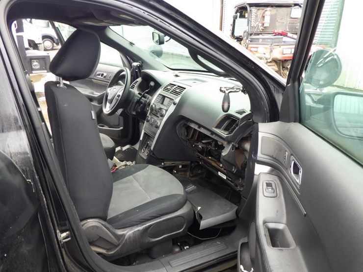 2014-ford-explorer-image-6