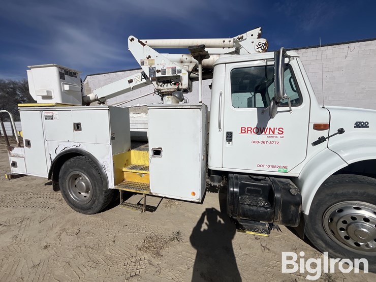 2001-international-4700-image-11