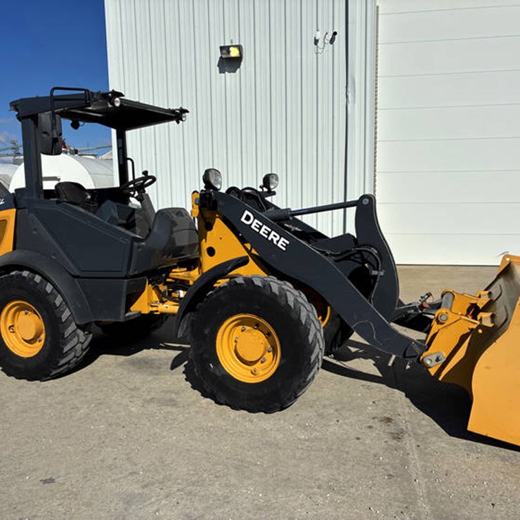 #122386 • 2022 JD 204L #1LU204LCAZB068342