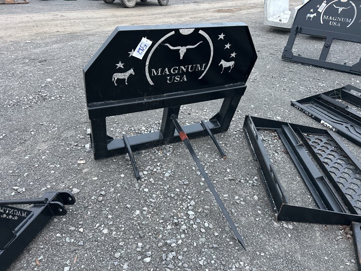 #542-•-magnum-usa-hay-spear-for-john-deere-image-1