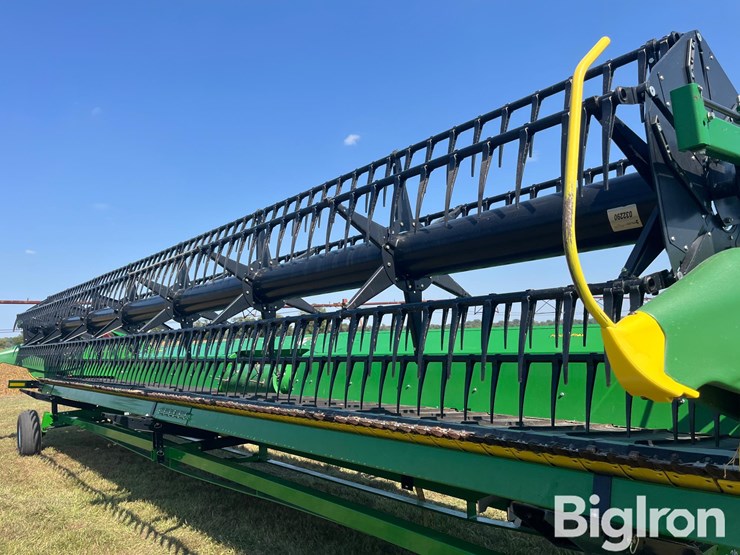 2019-john-deere-735fd-image-12