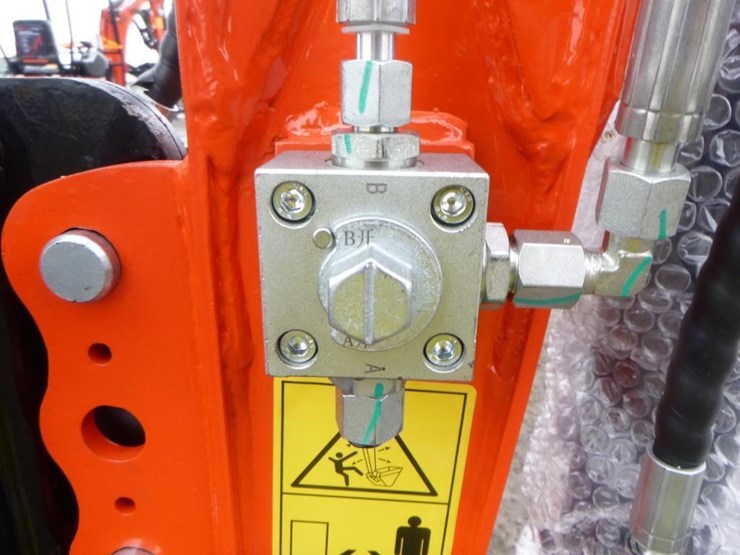 2025-tpm-18k-hydraulic-excavator-image-13