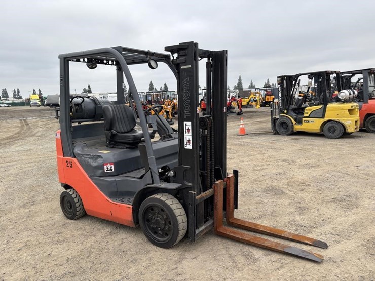 2007-toyota-8fgcu20-image-2