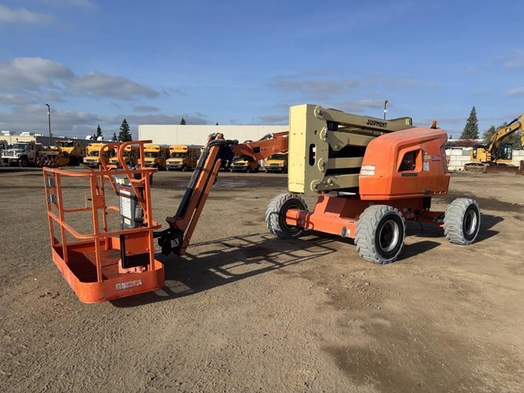 2015-jlg-450aj-image-1