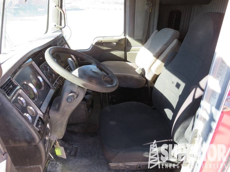 2009-kenworth-t800-image-10