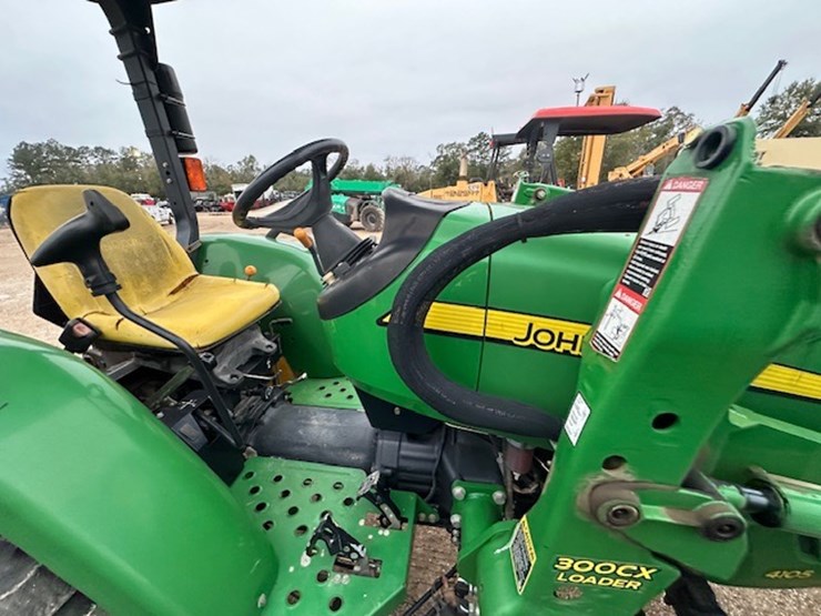 john-deere-4105-image-38