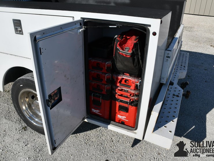 ford-f450-xl-image-19