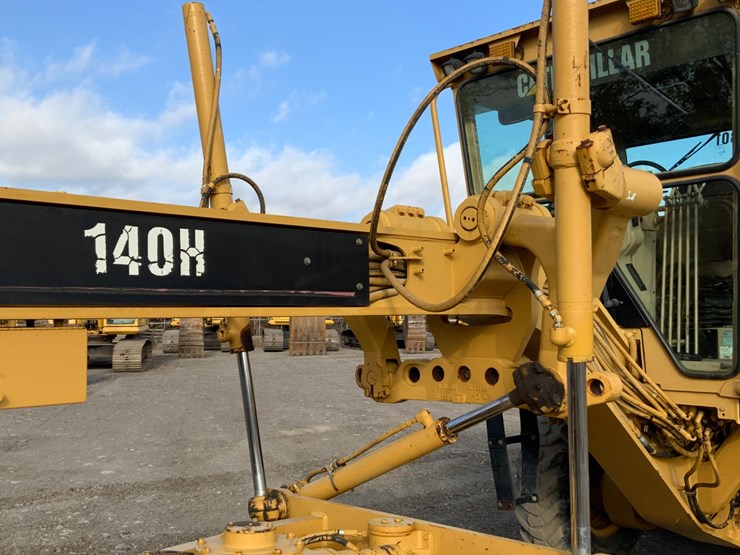 caterpillar-140h-vhp-image-12