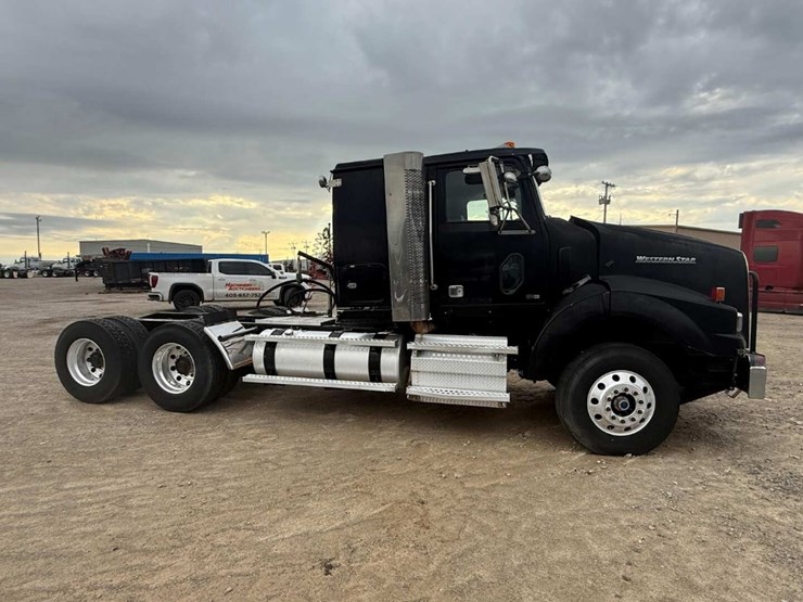 2012-western-star-4900-image-4