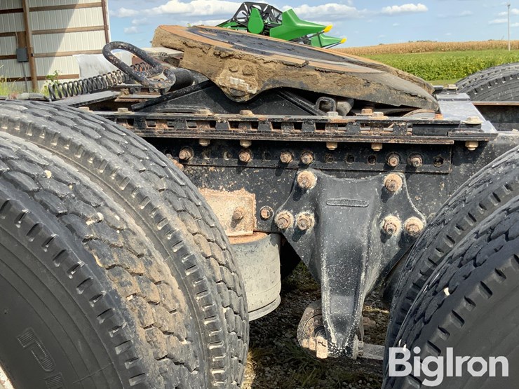 1997-freightliner-fld120-image-10