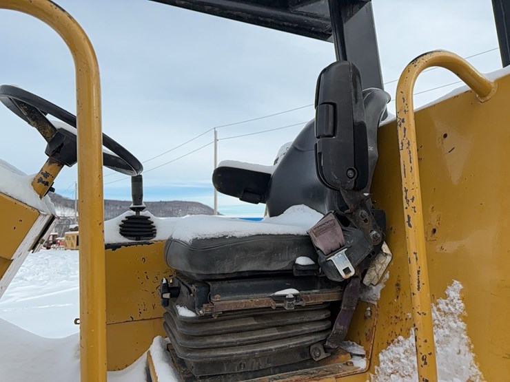 2016-caterpillar-cs-563c-image-12