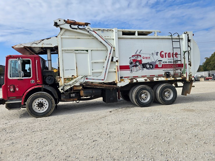 1996-mack-mr688s-image-9