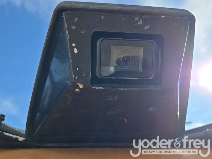 2021-case-cx210-lc-image-213