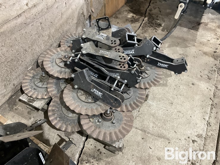 yetter-2555-no-till-coulter-attachment-image-3