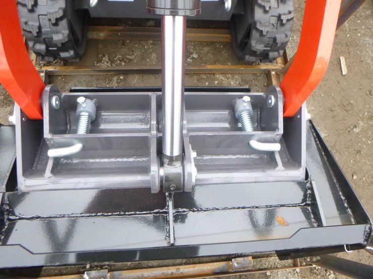 2025-agt-ysrt14-skid-steer-track-loader-image-9