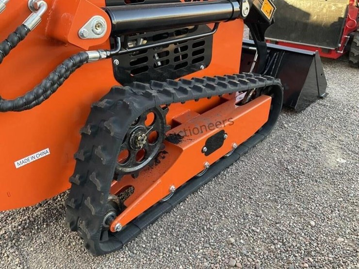 2025-mms-36c-stand-up-skid-steer-image-5