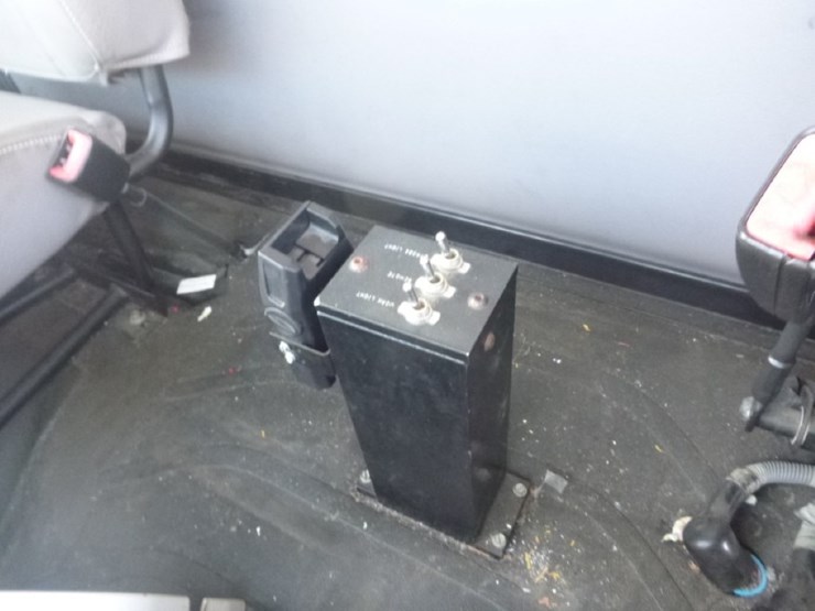 freightliner-m2-106-image-13