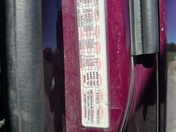 peterbilt-579-image-68