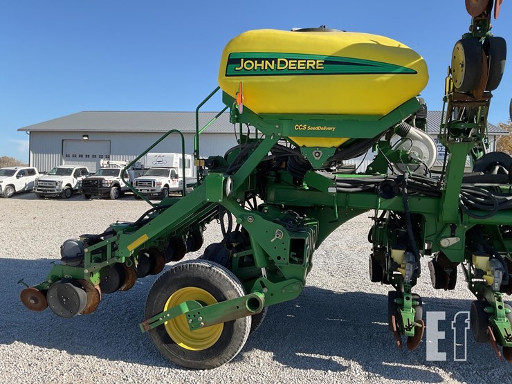 john-deere-1790-image-23