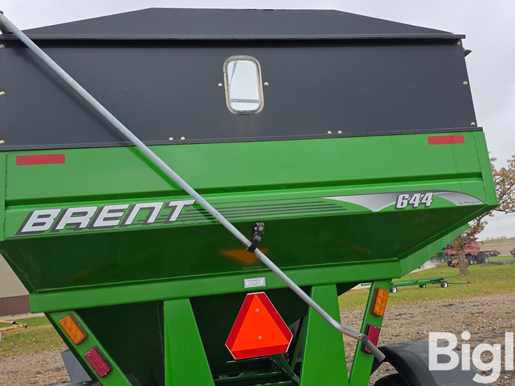 unverferth-brent-gt-644-gravity-wagon-image-15