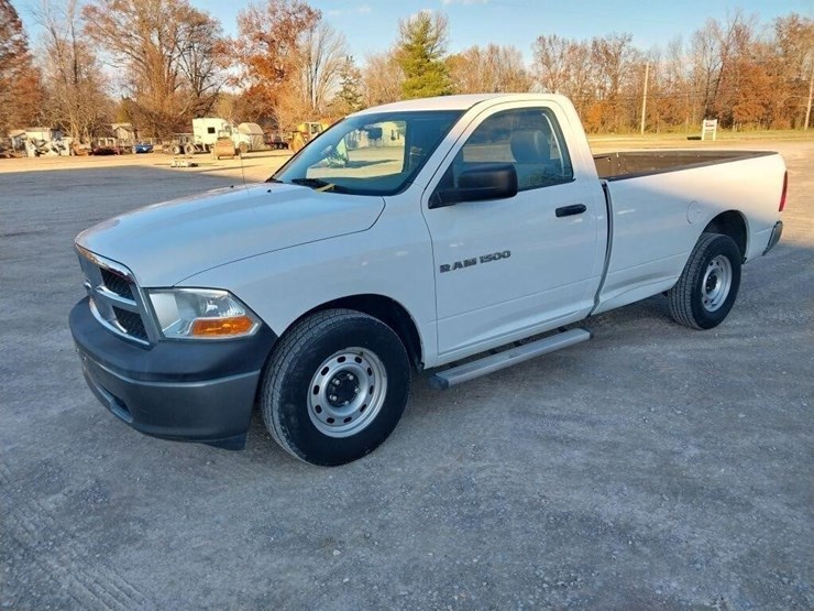 2011-dodge-1500-image-1