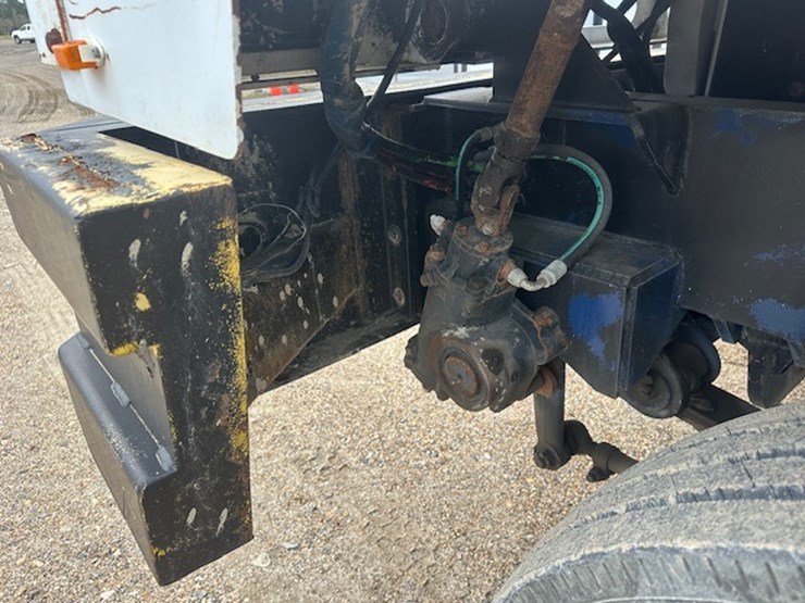 2004-capacity-tj7000-image-18