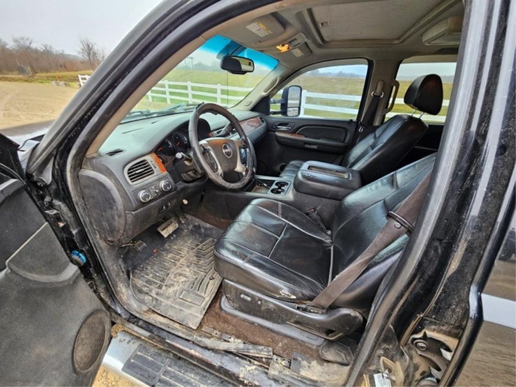 2008-chevrolet-3500-image-28