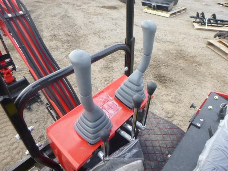 2025-vicsec-vc13-hydraulic-excavator-image-21