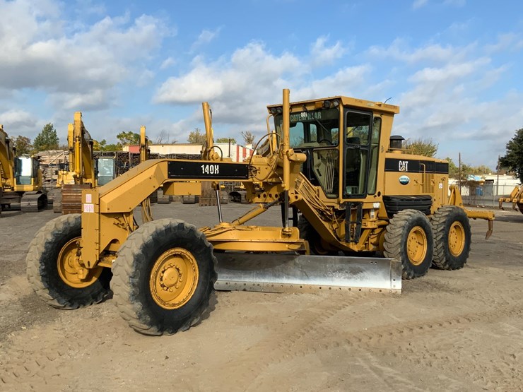 caterpillar-140h-vhp-image-1