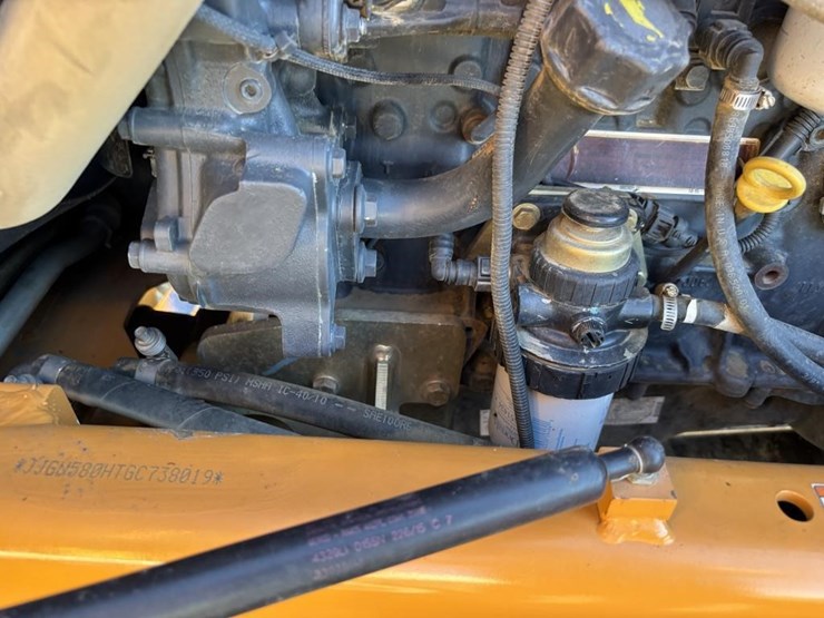 2017-case-586h-image-46