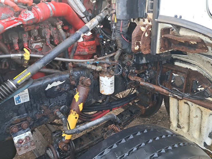 2010-peterbilt-386-image-21