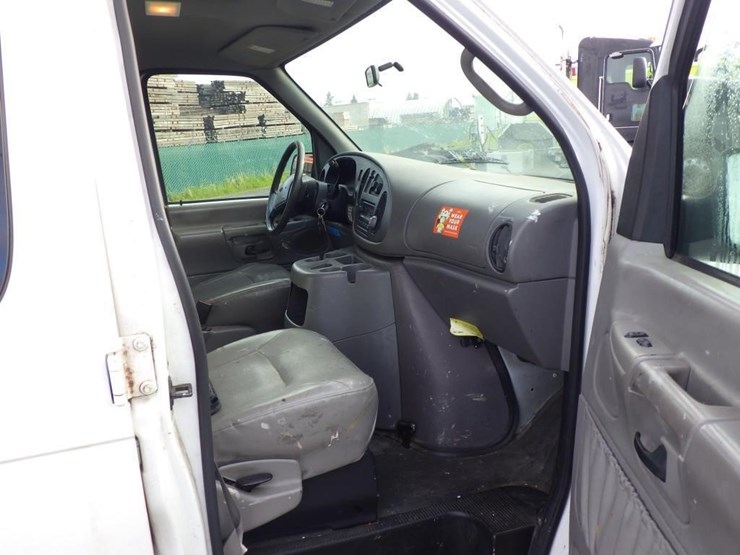 ford-econoline-350-image-6