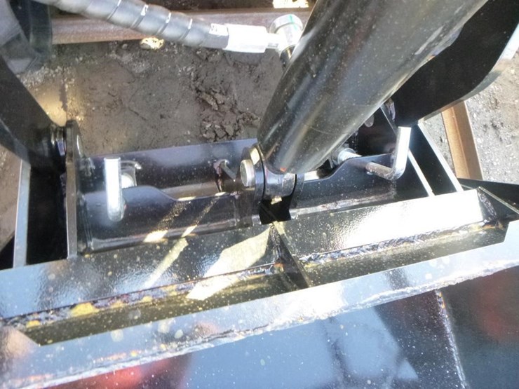 2025-agt-mx-mrt14-skid-steer-track-loader-image-9