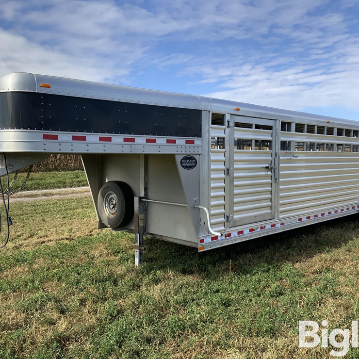 2019 Elite Tri/A Gooseneck Livestock Trailer