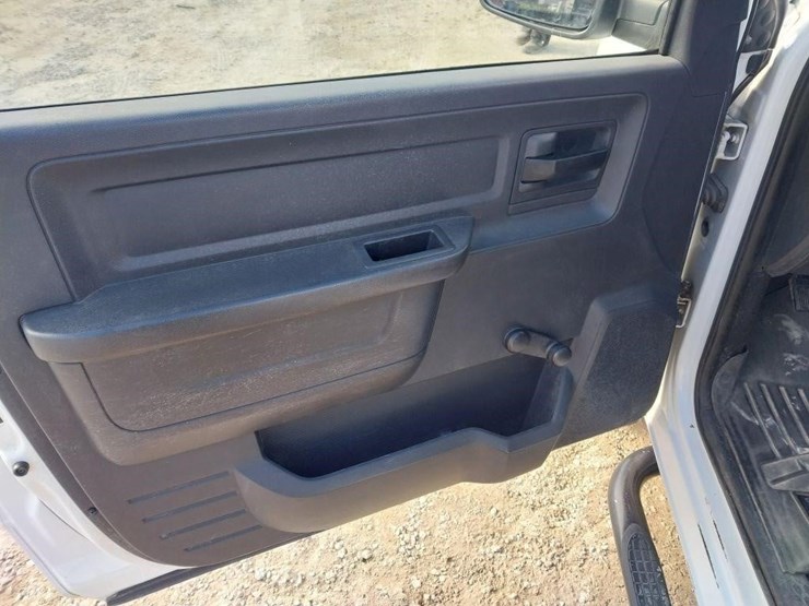 2011-dodge-1500-image-10