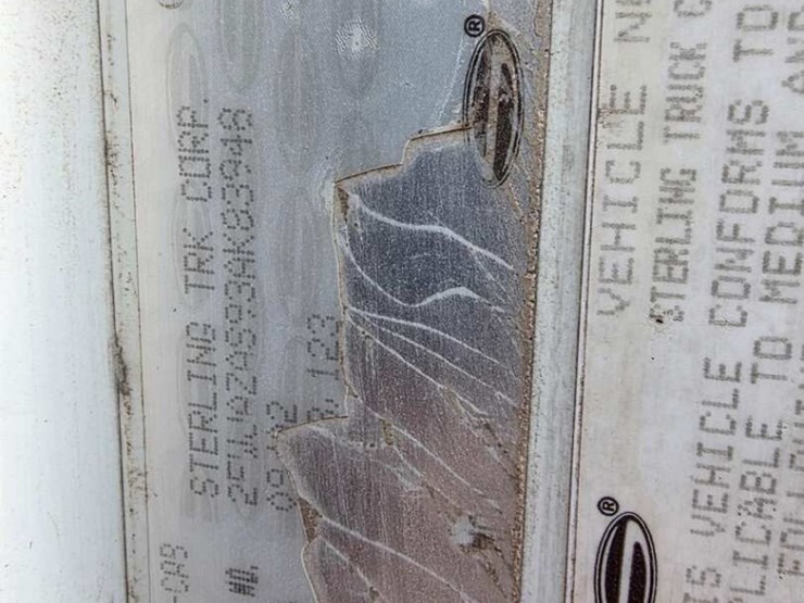 2003-sterling-lt9500-image-18