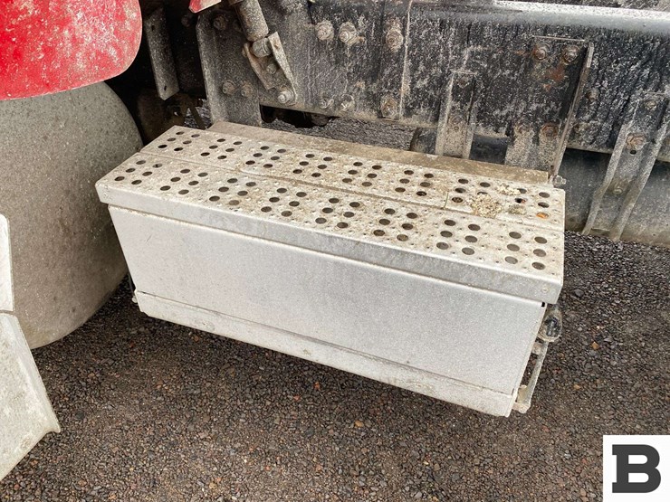 1993-freightliner-fld120-image-15