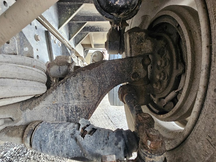 freightliner-columbia-120-image-118