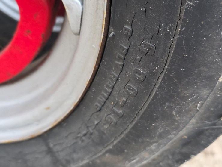 1951-farmall-m-2wd-tractor-image-17