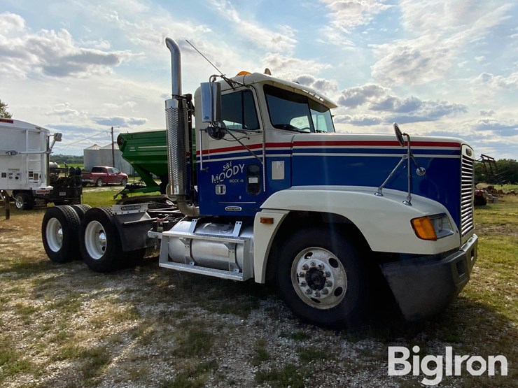 1997-freightliner-fld120-image-3