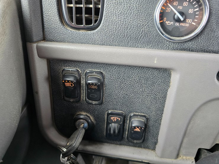 peterbilt-367-image-178